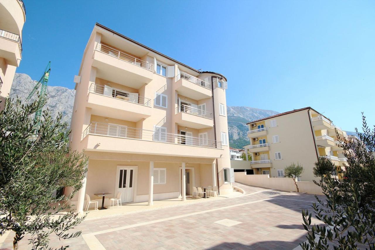 Apartment Domo Макарска Экстерьер фото