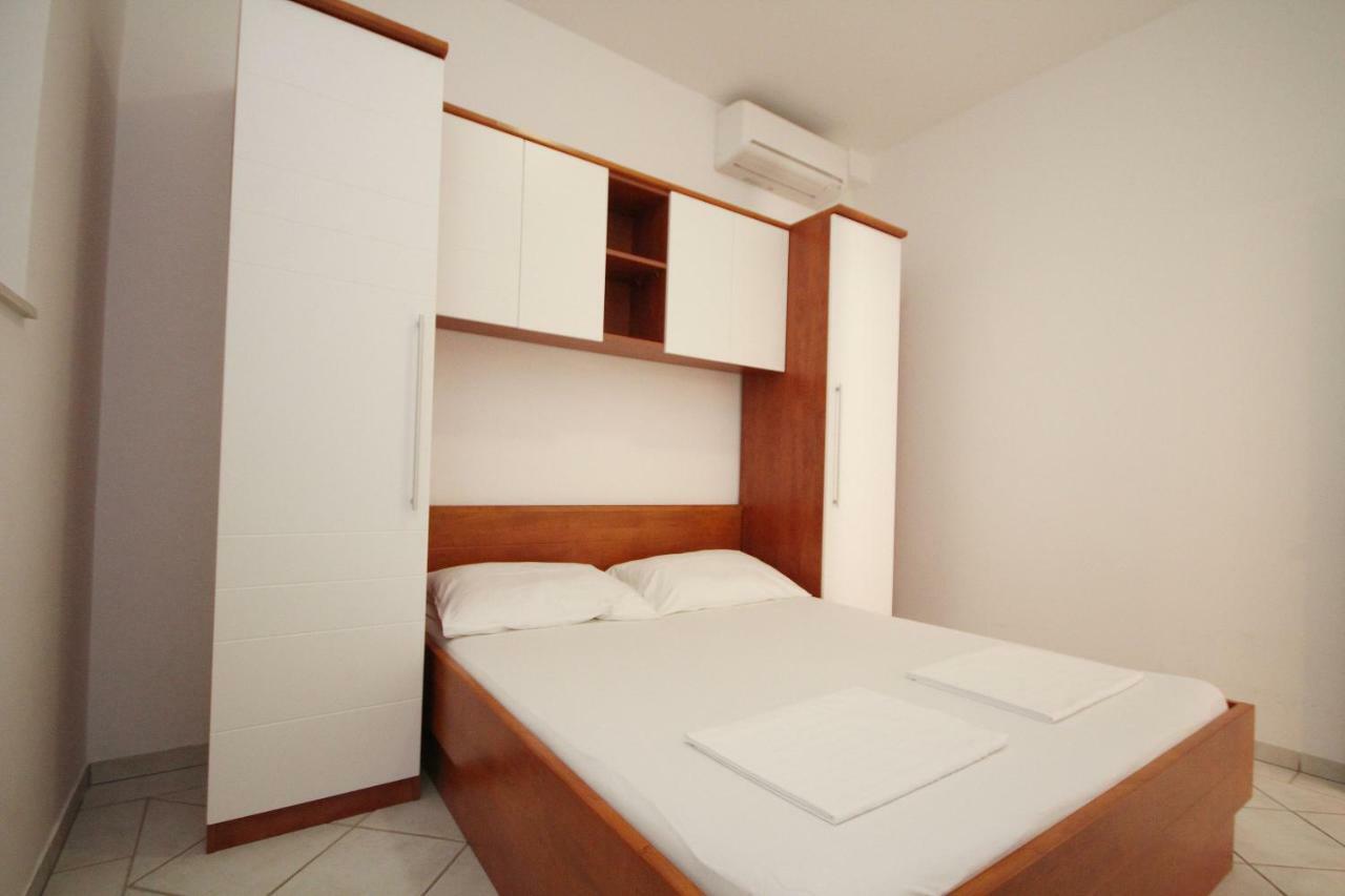 Apartment Domo Макарска Экстерьер фото