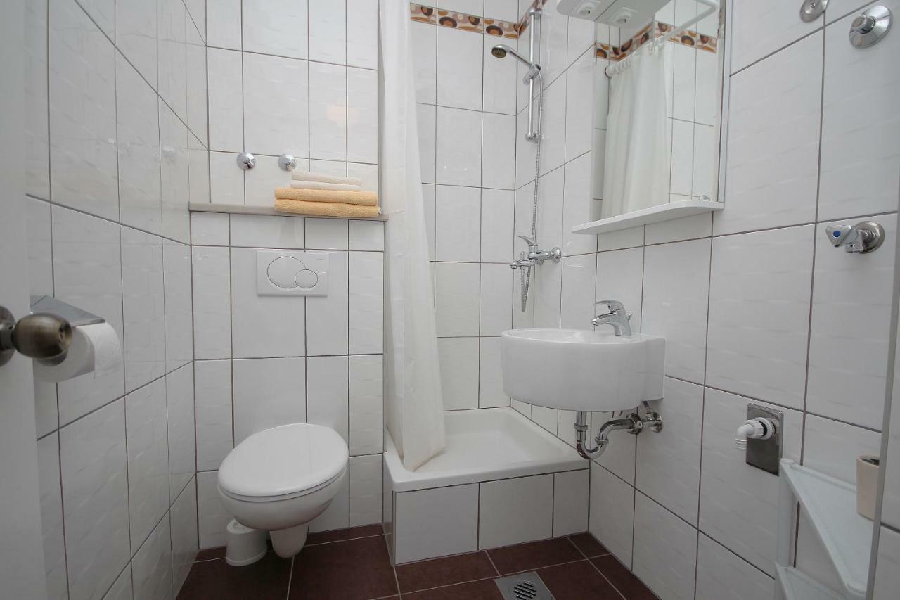 Apartment Domo Макарска Экстерьер фото
